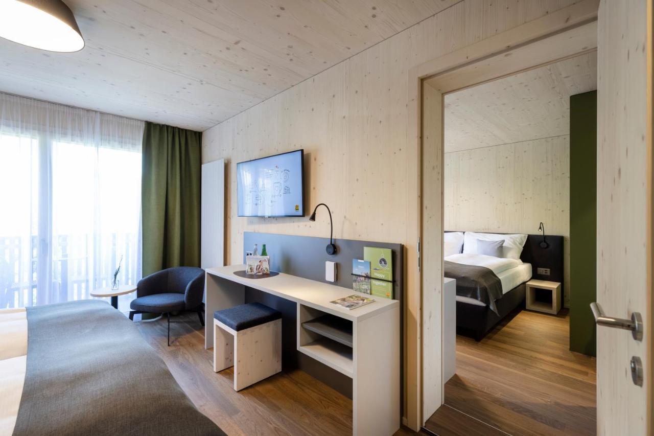 Jufa Hotel Savognin Exterior photo